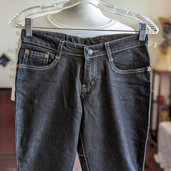 NWT   Levi's ECO Bootcut Black Jeans         Sz 28 - Picture 3 of 13